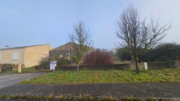 TERRAIN A BATIR PORT DES BARQUES