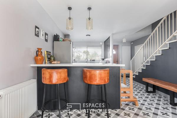 Maison rénovée avec terrasse plein Sud et garage
