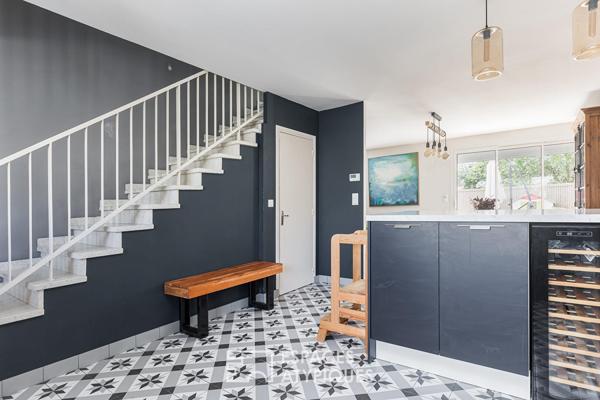 Maison rénovée avec terrasse plein Sud et garage