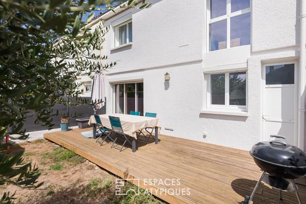 Maison rénovée avec terrasse plein Sud et garage