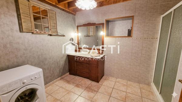Maison de 251m2 sur 2457m2 de terrain