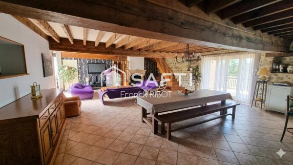 Maison de 251m2 sur 2457m2 de terrain