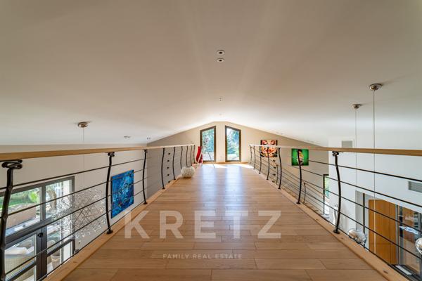 Aux portes de Saint-Rémy-de-Provence, propriété d’exception de 320 m² dans un écrin paysager de plus