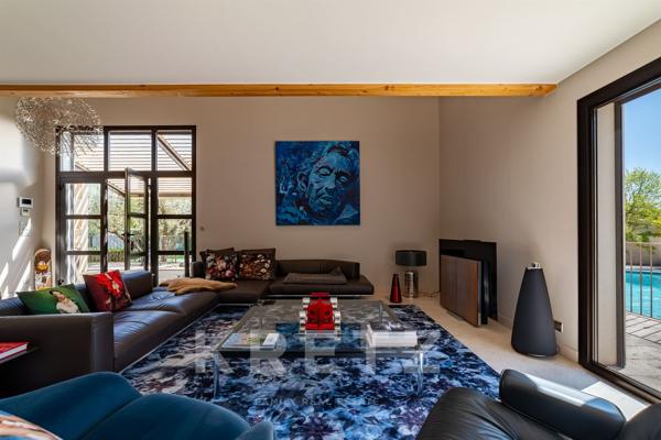 Aux portes de Saint-Rémy-de-Provence, propriété d’exception de 320 m² dans un écrin paysager de plus