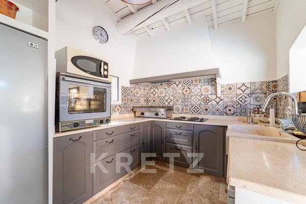 Aux portes de Saint-Rémy-de-Provence, propriété d’exception de 320 m² dans un écrin paysager de plus