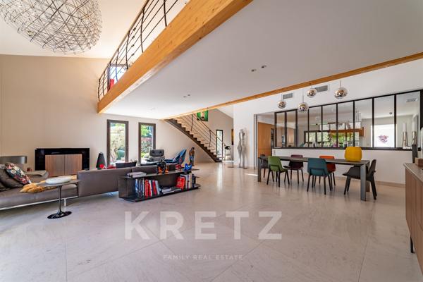 Aux portes de Saint-Rémy-de-Provence, propriété d’exception de 320 m² dans un écrin paysager de plus