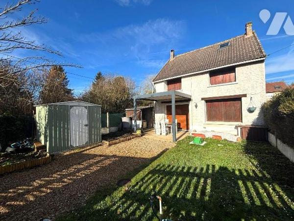 Venez découvrir cette maison rénovée de type F3 sur les hauteurs de Souppes-sur-Loing dans le h...