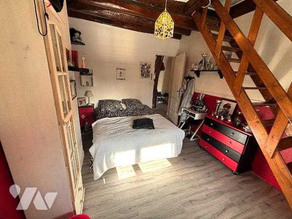 Venez découvrir cette maison rénovée de type F3 sur les hauteurs de Souppes-sur-Loing dans le h...