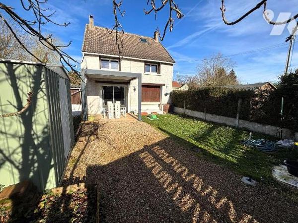 Venez découvrir cette maison rénovée de type F3 sur les hauteurs de Souppes-sur-Loing dans le h...