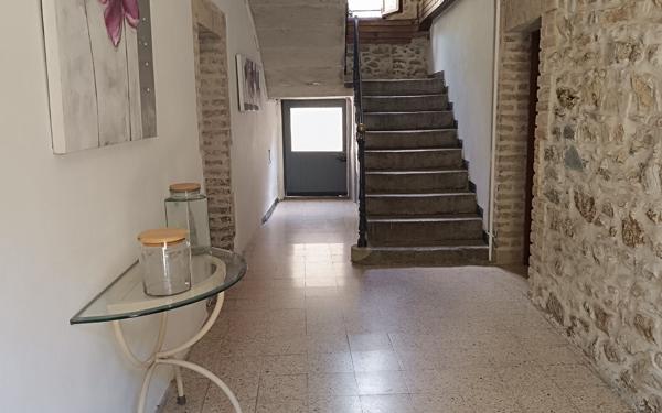 Immeuble à vendre    10 pièces • 346 m2 Robiac-Rochessadoule
