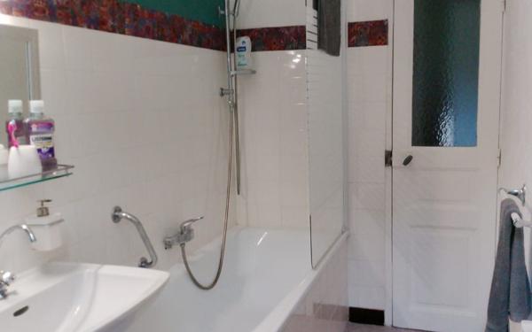 Immeuble à vendre    10 pièces • 346 m2 Robiac-Rochessadoule