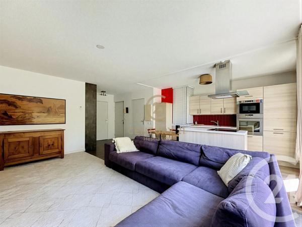 Appartement F3 à vendre  3 pièces - 63 m 2   BRON  - 69