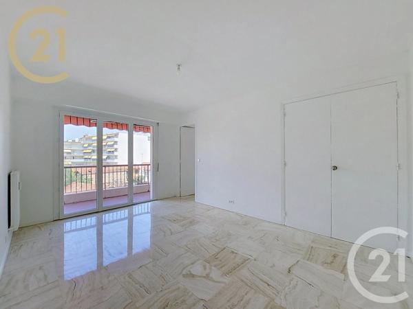 Appartement F1 à vendre  1 pièce - 33,88 m 2   ANTIBES  - 06