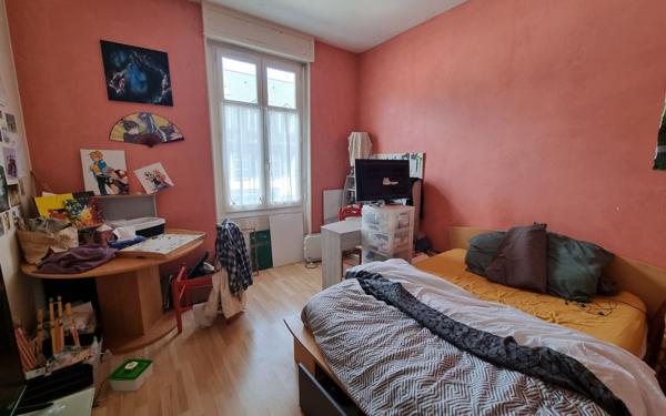 Appartement à vendre    2 pièces • 46,89 m2 Pau