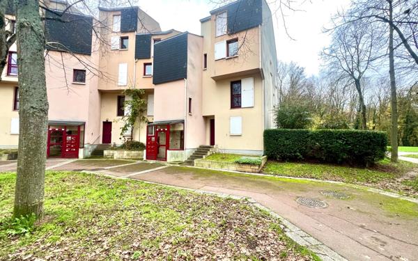 Appartement à vendre    3 pièces • 62 m2 Sevran