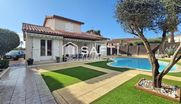 Maison de 118 m² avec piscine quatre faces et quatre chambres sur une parcelle de 556 m²