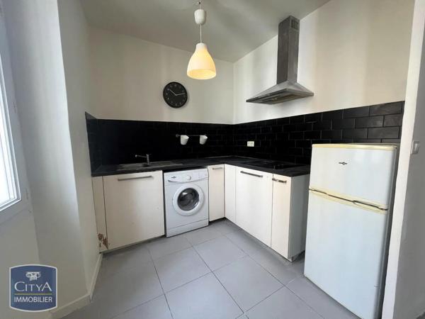 Appartement à louer 1 pièce 46.8m²