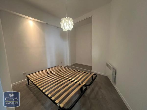 Appartement à louer 1 pièce 46.8m²