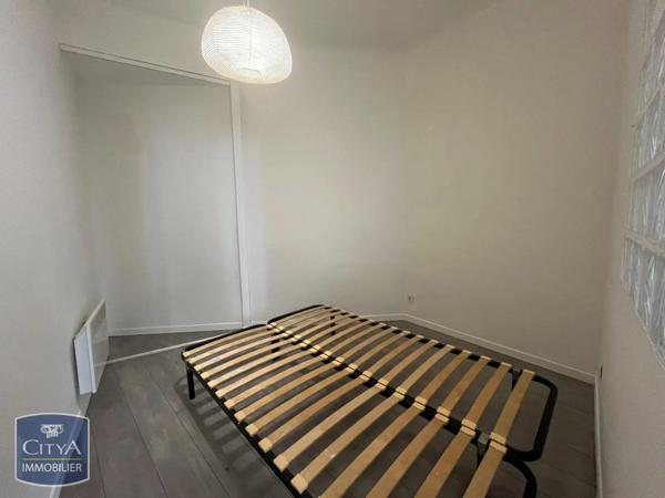 Appartement à louer 1 pièce 46.8m²