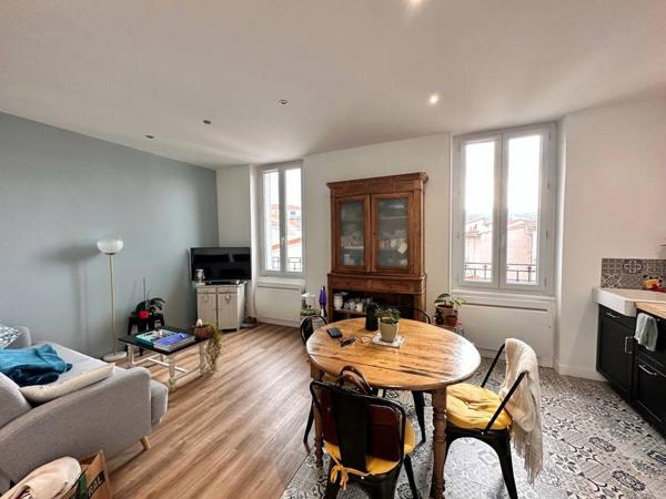 Clermont-Ferrand, Appartement de 54 m 2 de 830 € CC