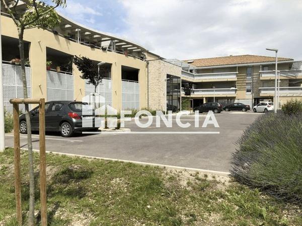 Location Parking 15 m² - 973 CH. DU PONT DE LA SABLE Isle Sur La Sorgue 84800