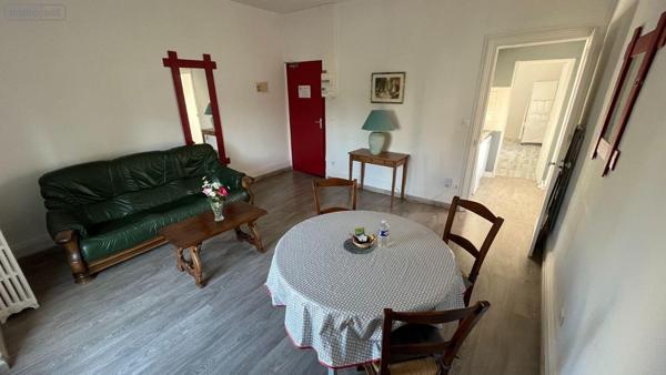 Local mixte (Pro/Hab) à vendre à Lencloître dans la Vienne (86140), ref : 86024-IMMR2409   
Centre bourg