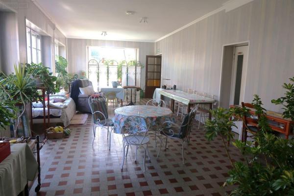 Local mixte (Pro/Hab) à vendre à Lencloître dans la Vienne (86140), ref : 86024-IMMR2409   
Centre bourg