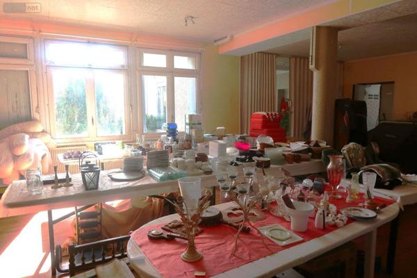 Local mixte (Pro/Hab) à vendre à Lencloître dans la Vienne (86140), ref : 86024-IMMR2409   
Centre bourg