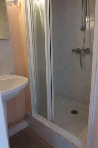 Local mixte (Pro/Hab) à vendre à Lencloître dans la Vienne (86140), ref : 86024-IMMR2409   
Centre bourg