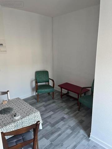 Local mixte (Pro/Hab) à vendre à Lencloître dans la Vienne (86140), ref : 86024-IMMR2409   
Centre bourg
