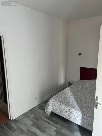 Local mixte (Pro/Hab) à vendre à Lencloître dans la Vienne (86140), ref : 86024-IMMR2409   
Centre bourg