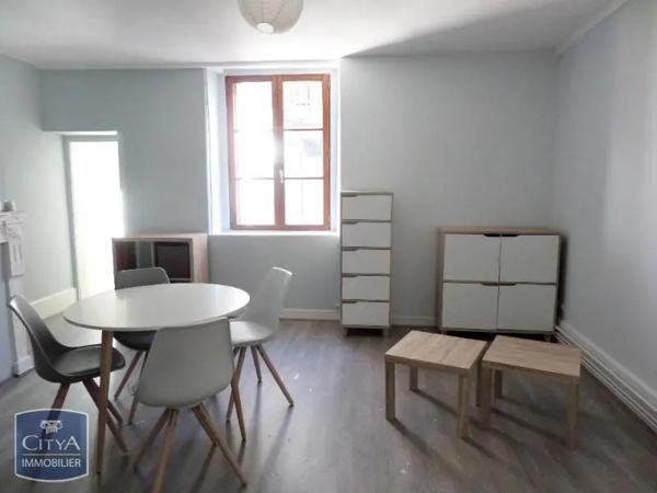 Appartement à louer 1 pièce 40.25m²