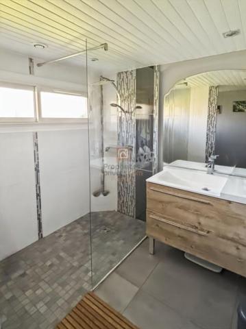 LE TEICH -GUJAN MESTRAS MAISON DE CHARME AVEC 3 CHAMBRES AVEC DÉPENDANCE ET JARDIN PISCINABLE