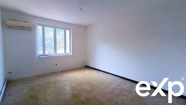 Sennecey-le-Grand (71) - Maison de 125m² dans parc arboré