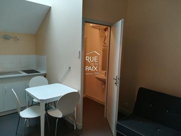 79300 BRESSUIRE Studio centre-ville de Bressuire