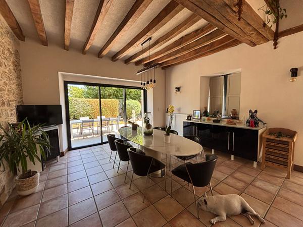 SEGRE EN ANJOU BLEU MAISON DE 294 M² , Segre SEGRE EN ANJOU BLEU MAISON DE 294 M² , Segre
