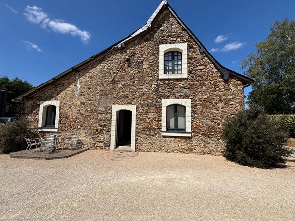 SEGRE EN ANJOU BLEU MAISON DE 294 M² , Segre SEGRE EN ANJOU BLEU MAISON DE 294 M² , Segre