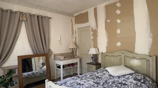 Maison de ville avec jardin à Chef-Boutonne