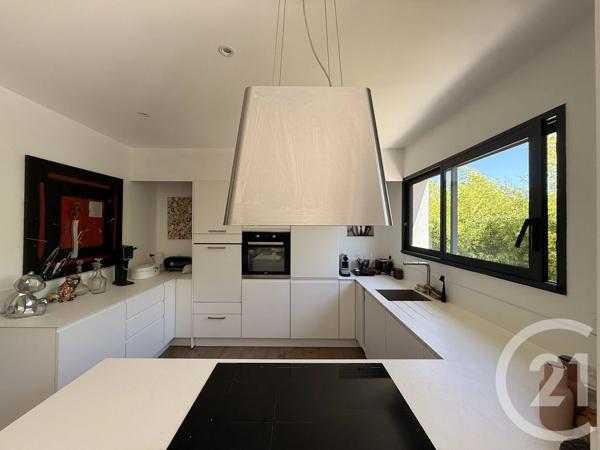 Maison à vendre  5 pièces - 122,37 m 2   NIMES  - 30