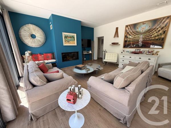 Maison à vendre  5 pièces - 122,37 m 2   NIMES  - 30