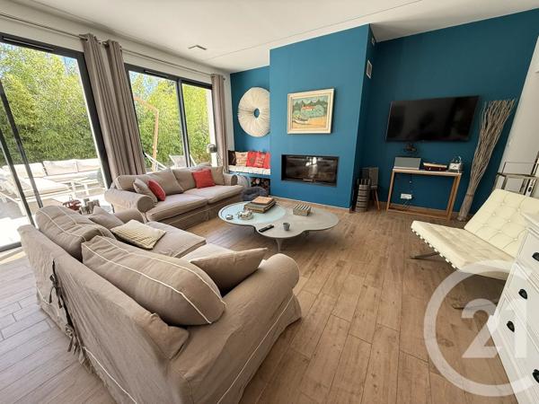 Maison à vendre  5 pièces - 122,37 m 2   NIMES  - 30