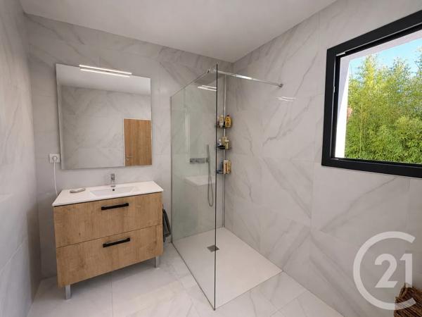 Maison à vendre  5 pièces - 122,37 m 2   NIMES  - 30
