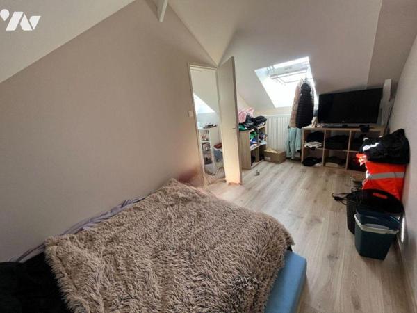 Commune de MAEN ROCH (35460) - St Brice en Coglès : Sortie de bourg, au fond d'une impasse sans...