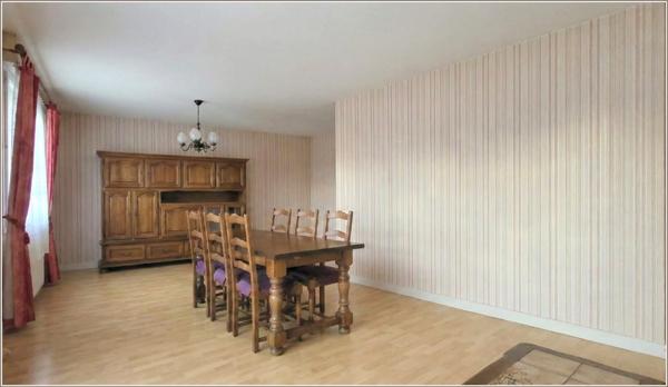 HANCHES (28) Pavillon familial de 1970 – 4 Chambres + Bureau – Vie de plain-pied possible, terrain clos 628 m², garage