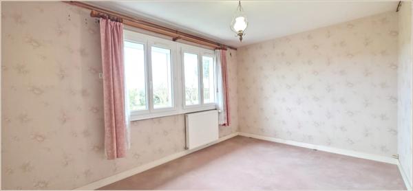 HANCHES (28) Pavillon familial de 1970 – 4 Chambres + Bureau – Vie de plain-pied possible, terrain clos 628 m², garage