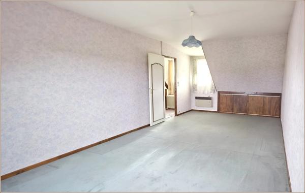 HANCHES (28) Pavillon familial de 1970 – 4 Chambres + Bureau – Vie de plain-pied possible, terrain clos 628 m², garage