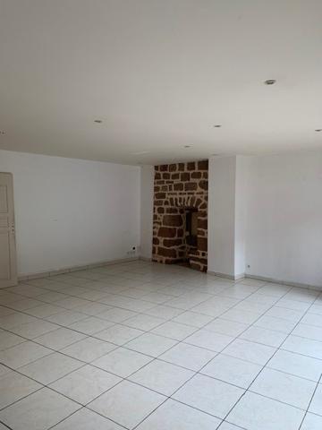 LOCATION T5 MARCILLAC SANS FRAIS D'AGENCE