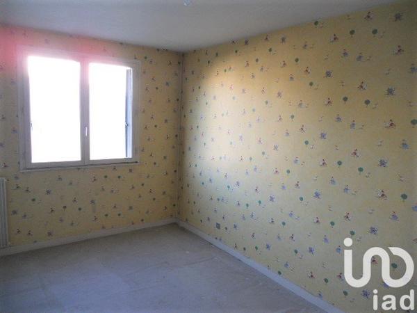 Appartement 3 pièces de 85 m² à Creil (60100)