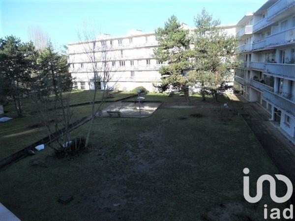 Appartement 3 pièces de 85 m² à Creil (60100)