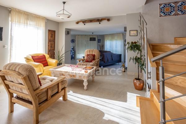 Maison à vendre 10 pièces  (56)